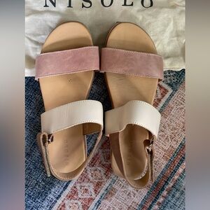 Nisolo “Go To Flatform” in desert rose/bone